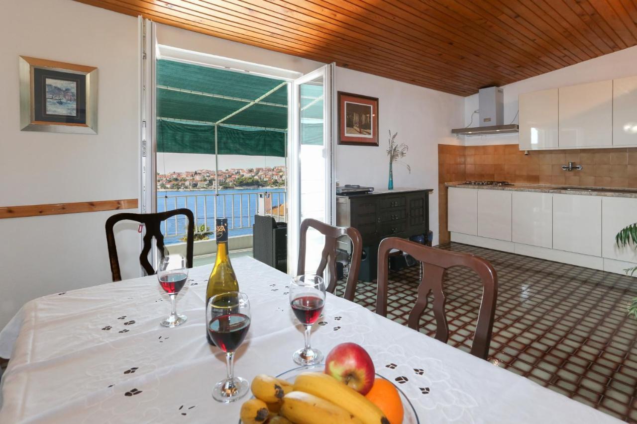 Apartman Mavarcica A4 Трогир Экстерьер фото